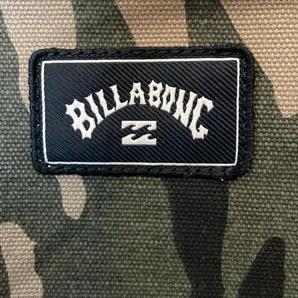 BILLABONG • CAMOUFLAGE • BACKPACK • NWT - Picture 4 of 6